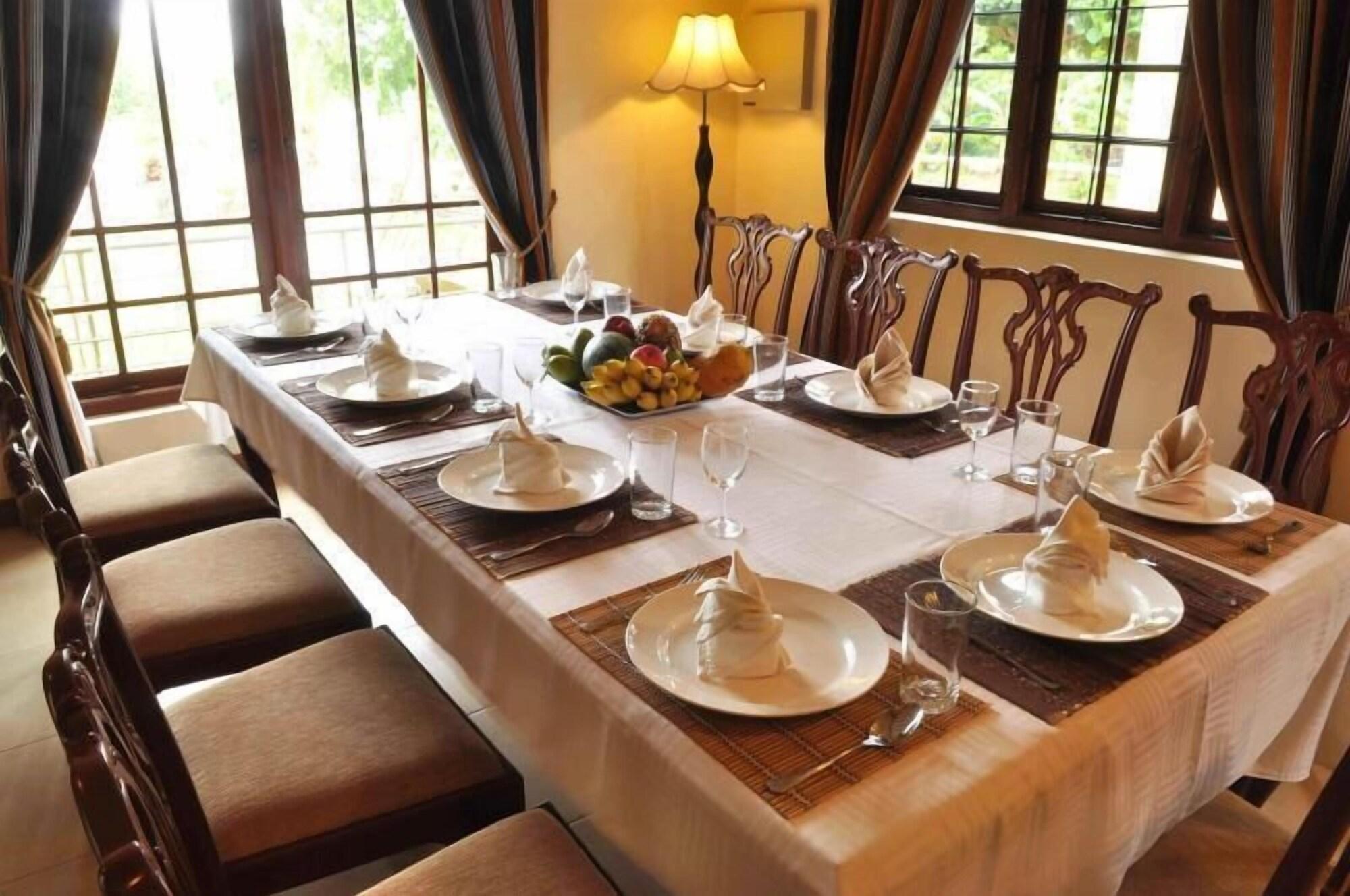 Restaurant Lake View Bungalow Yala