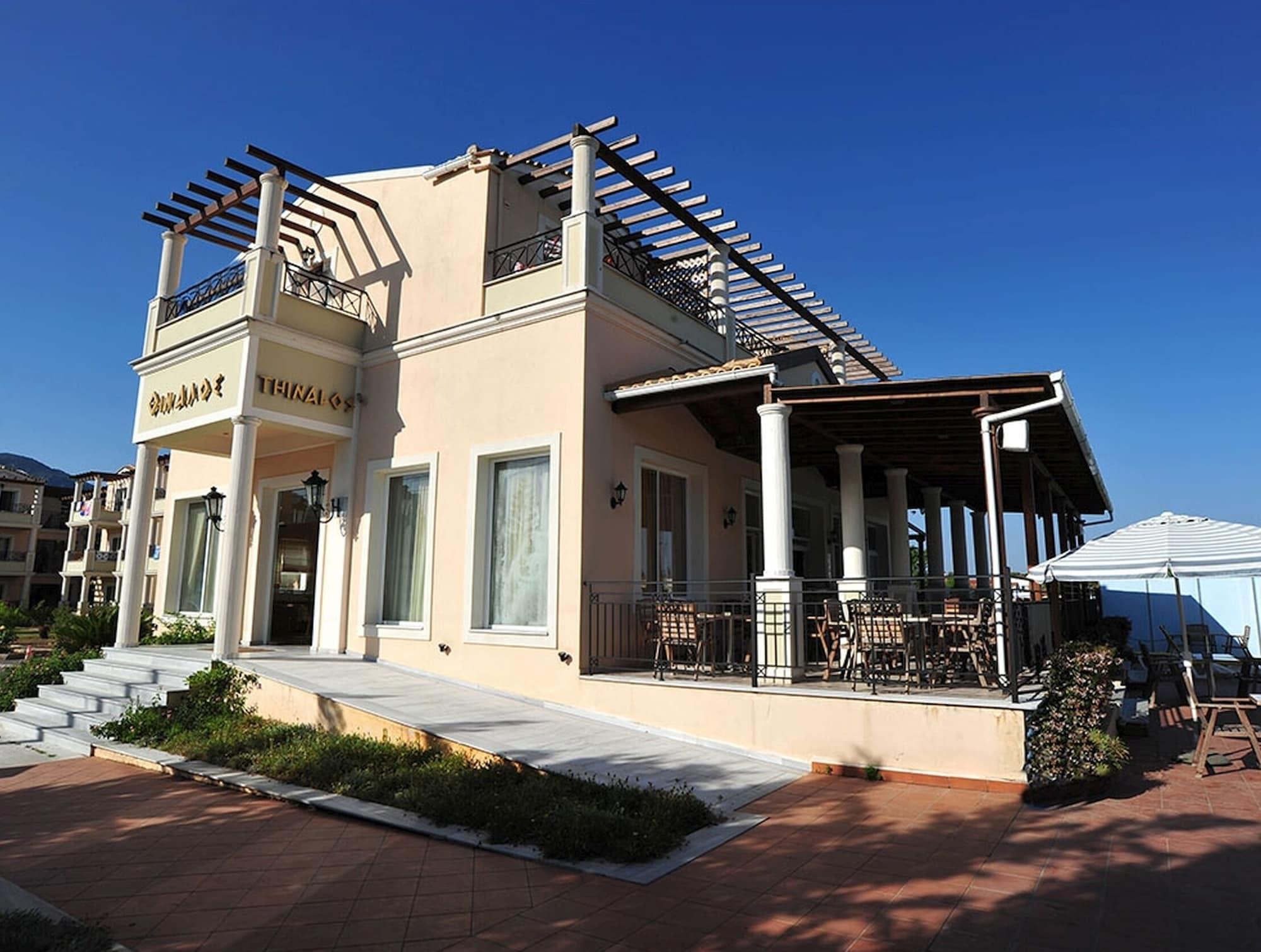 Vista Exterior Thinalos Aparthotel