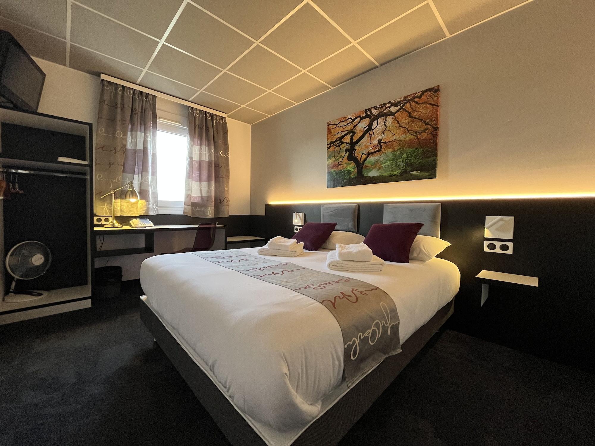 Varios Brit Hotel Le Vesoul