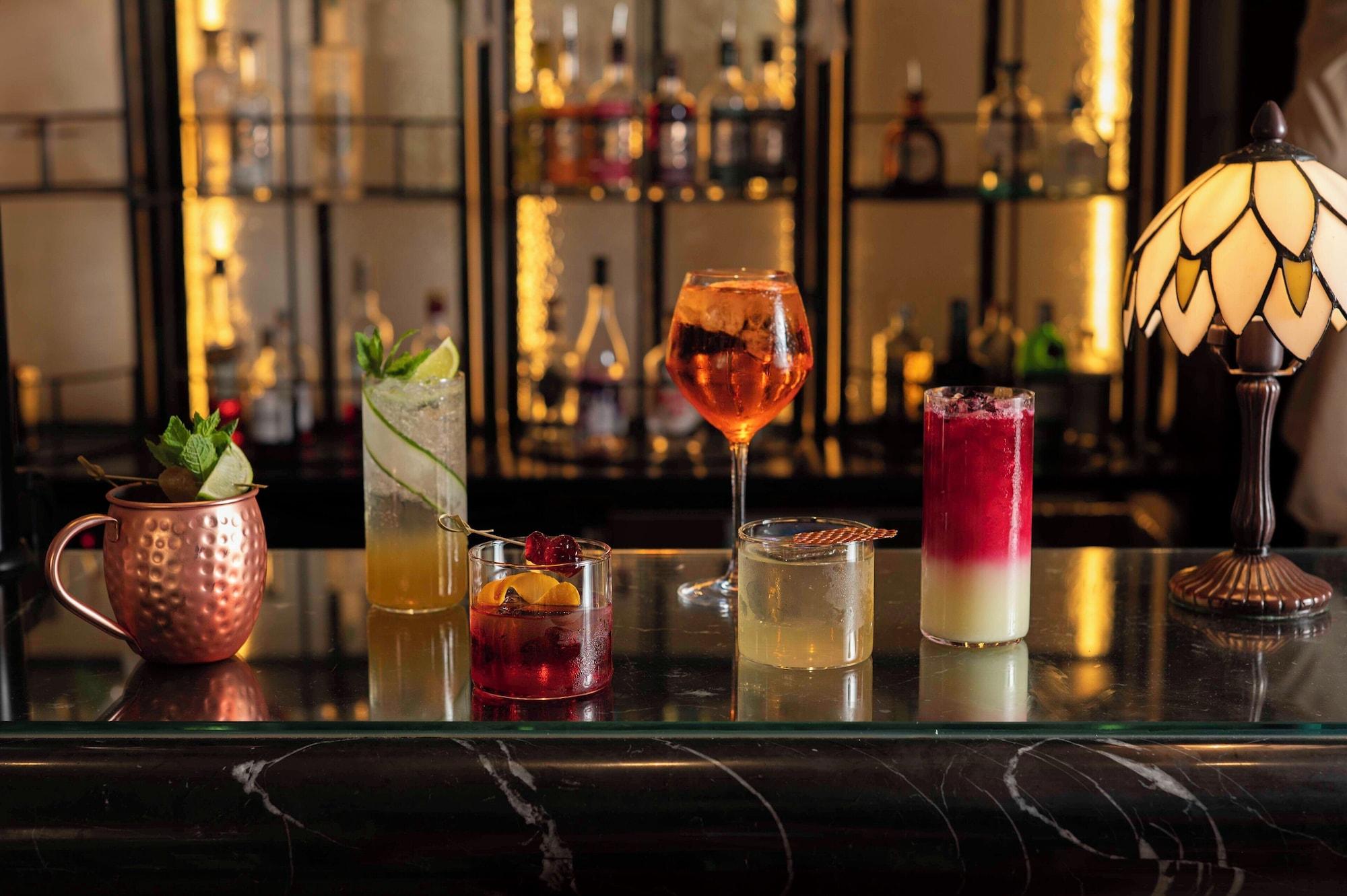 Bar/Salón room2 London Chiswick Hometel