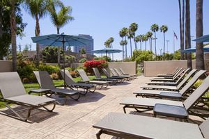 Alojamiento - Embassy Suites by Hilton San Diego La Jolla