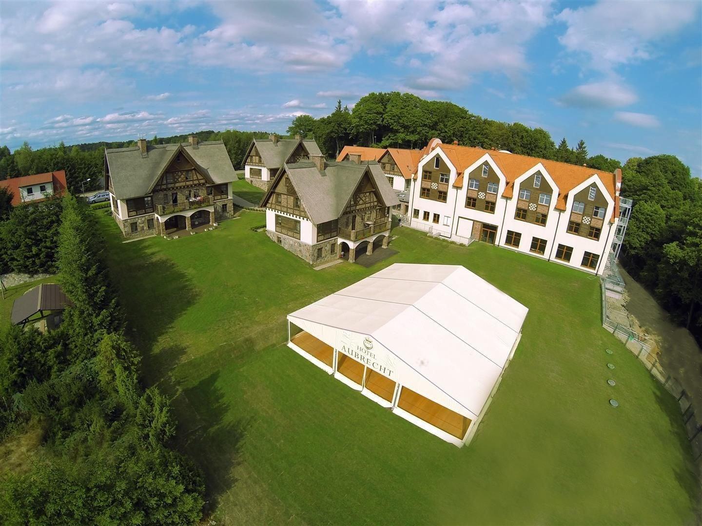 Vista Exterior Hotel Aubrecht Country SPA Resort