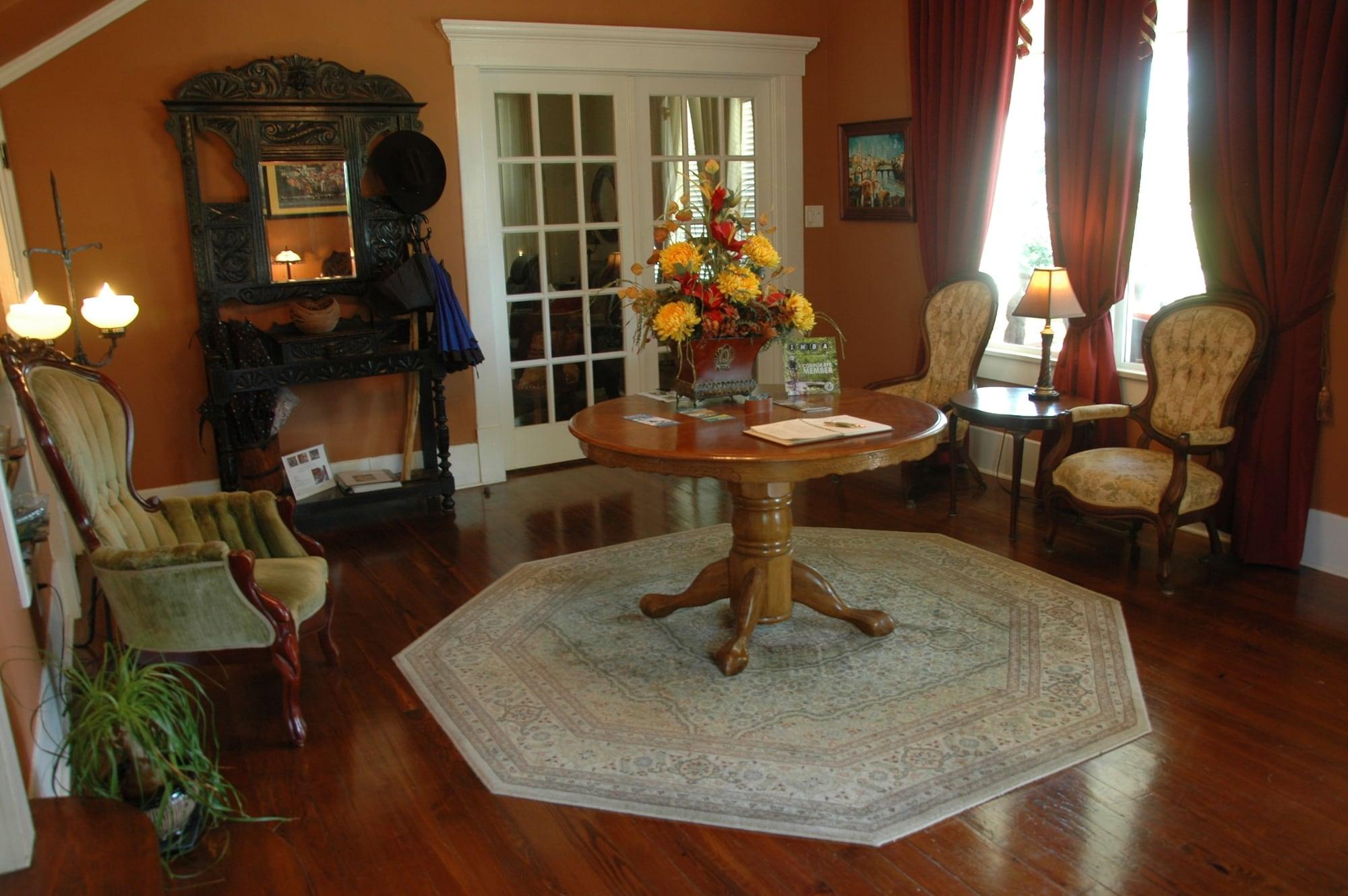 Vista Lobby Janssen Park Place B&B
