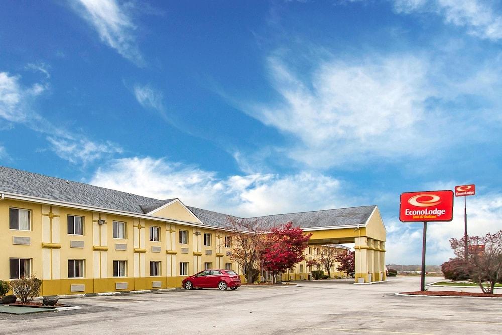 Vista Exterior Bloomington Inn I-55 and I-74