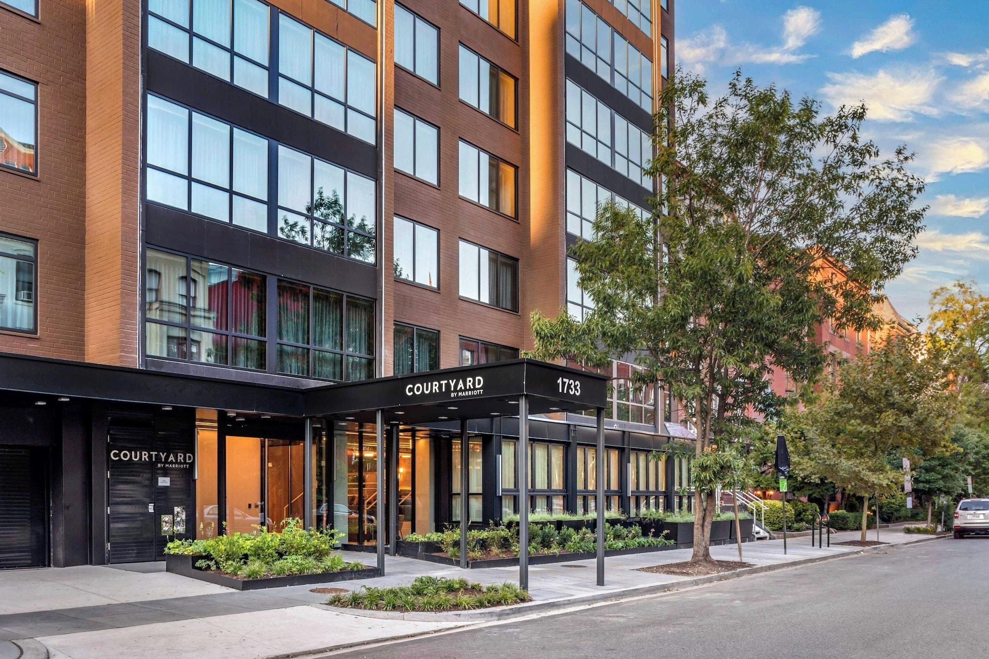 Vista Exterior Courtyard by Marriott Washington, DC Dupont Circle