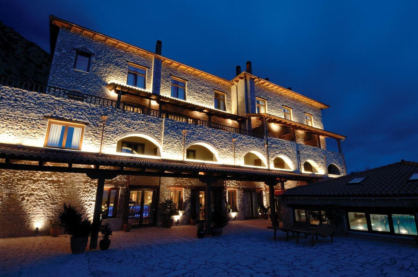 Varios Santa Marina Arachova Resort & Spa