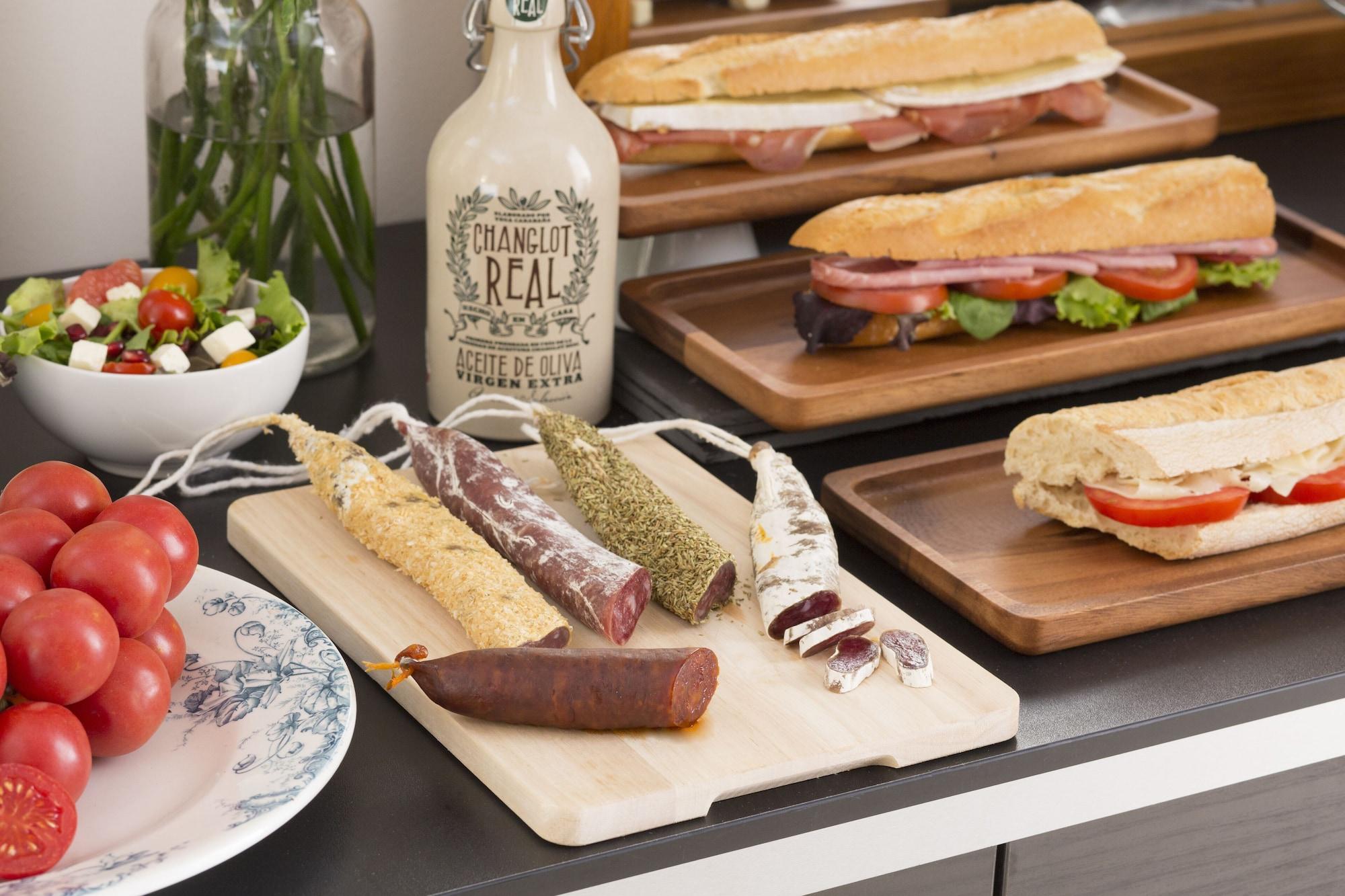 Restaurant The Conica Deluxe Bed&Breakfast