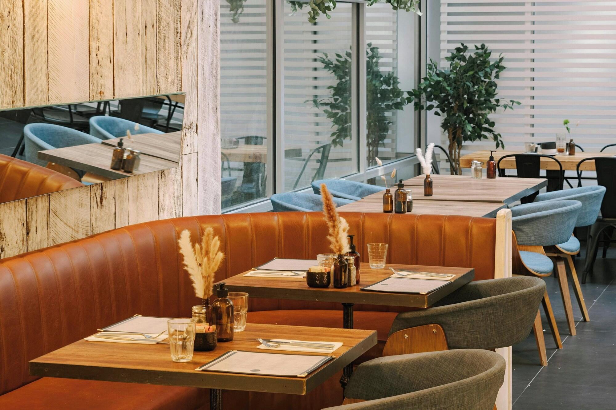 Restaurant Hotel Henri NY