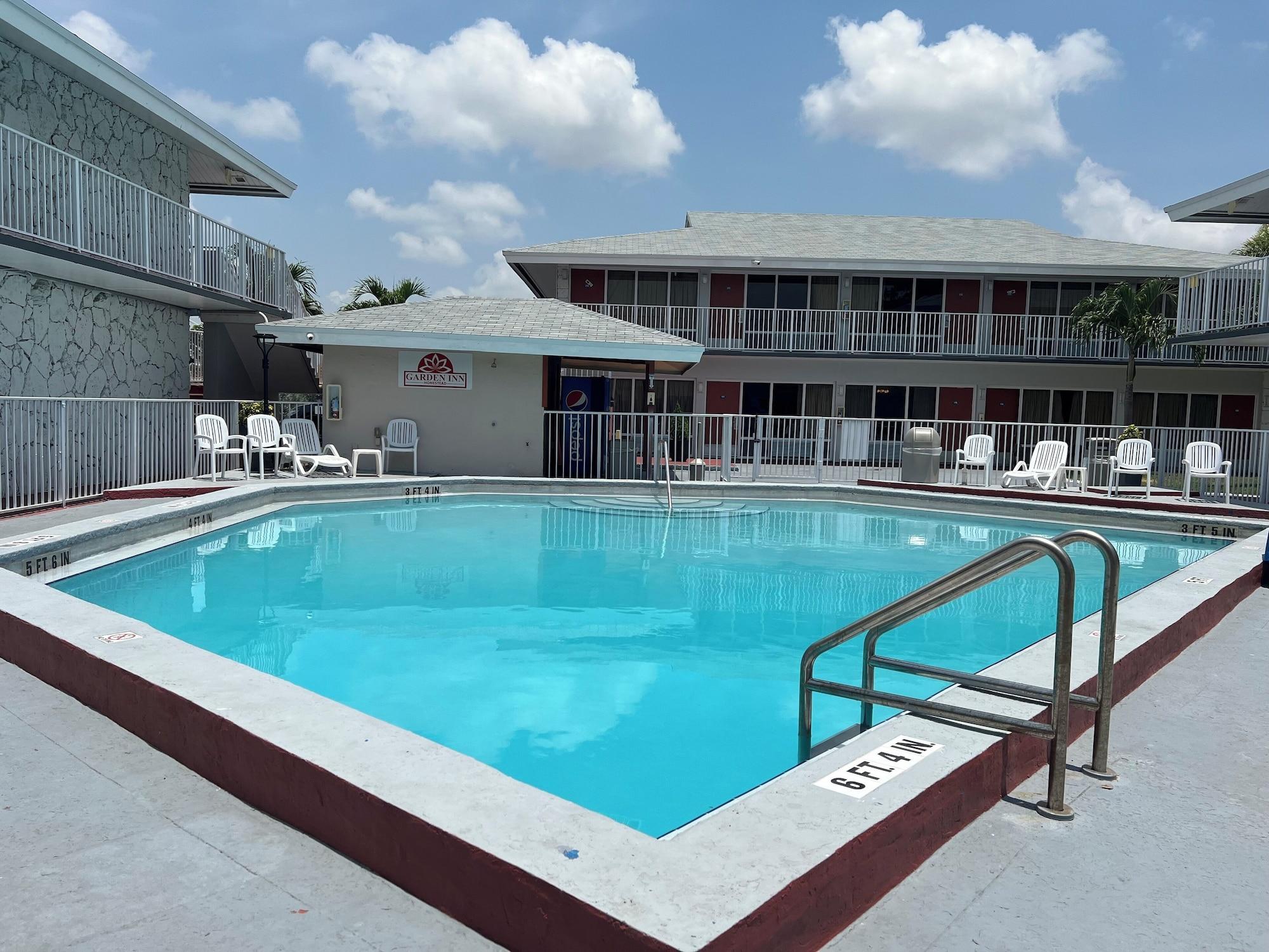 Varios Garden Inn Homestead