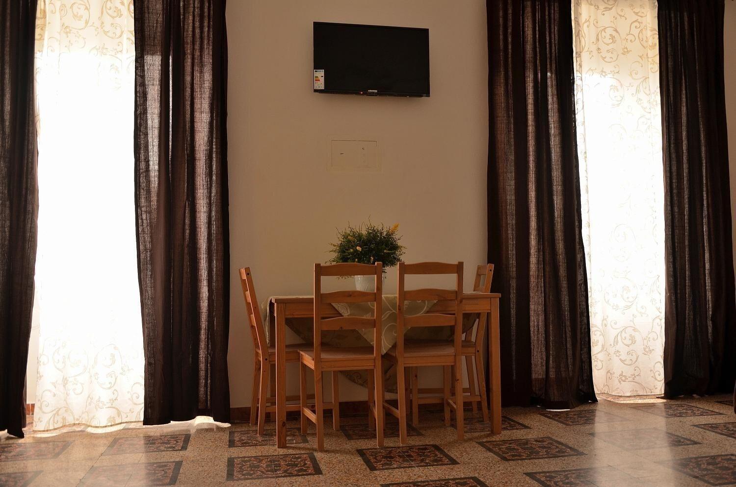 Equipamiento de Habitación Castello Maggiore