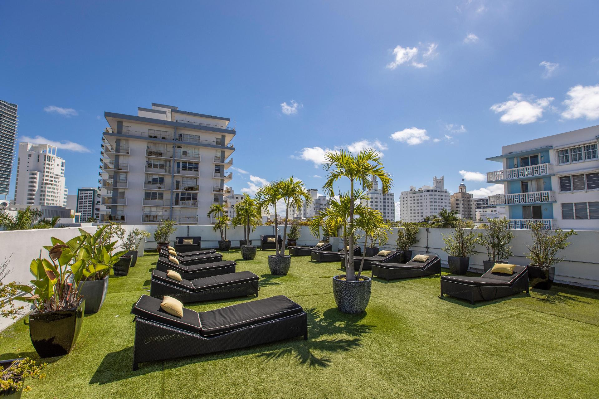 Hotel Lincoln Arms Suites