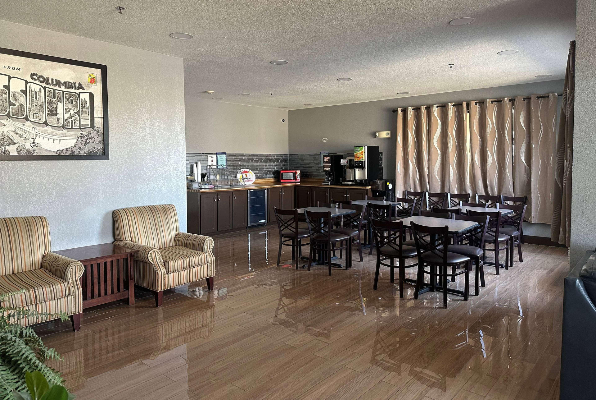 Restaurant Super 8 by Wyndham Columbia East