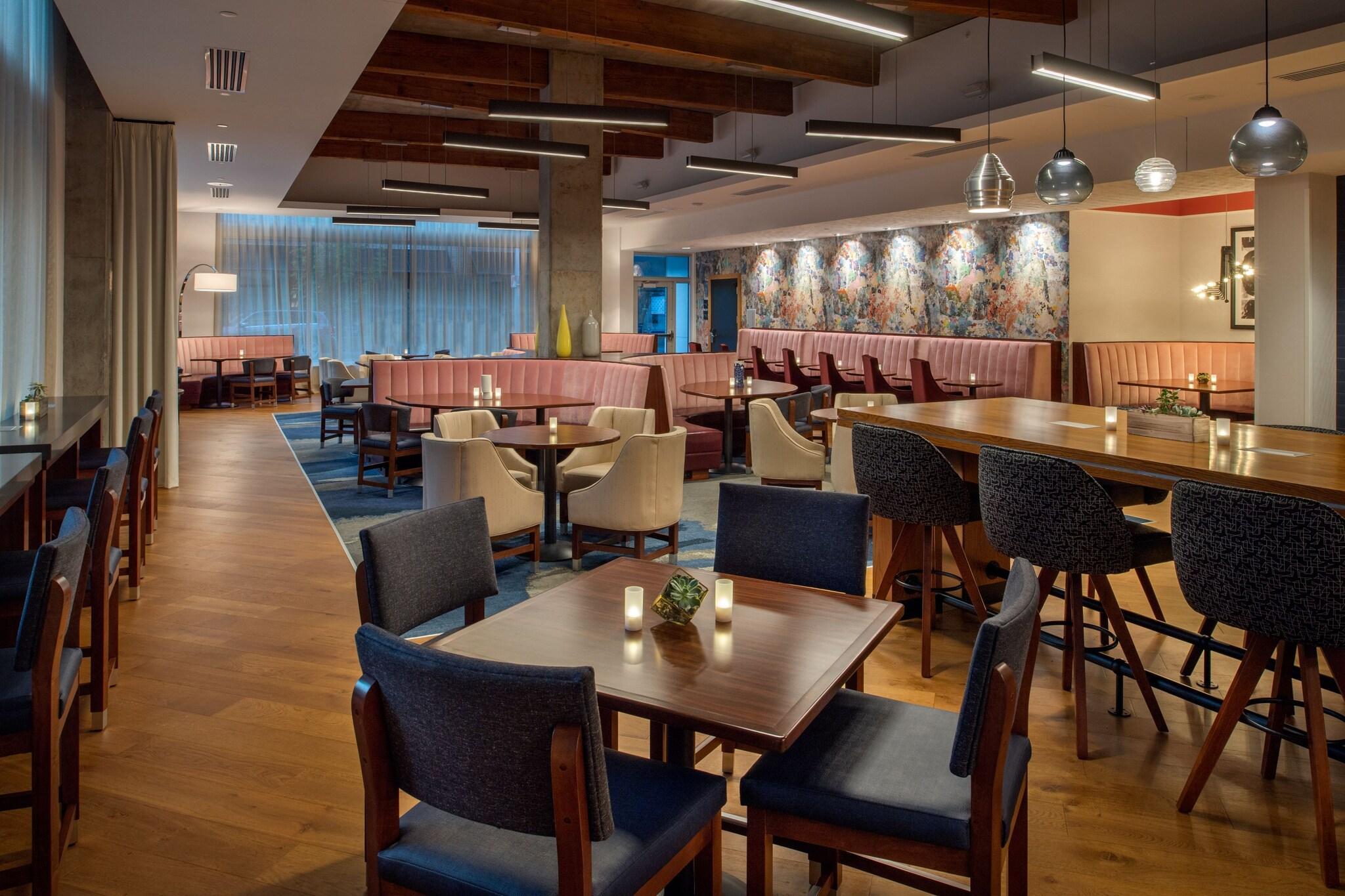 Vista Lobby Hampton Inn & Suites Portland-Pearl District