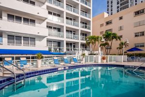 Hospedagens - Best Western Plus Atlantic Beach Resort