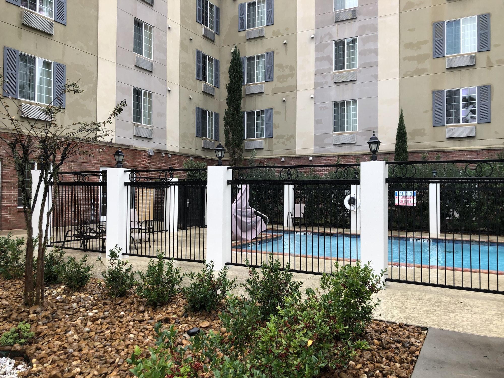 Vista Exterior Candlewood Suites Houston (The Woodlands) by IHG