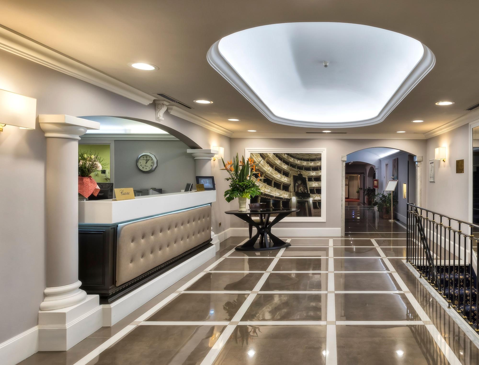 Vista Lobby Sina Maria Luigia