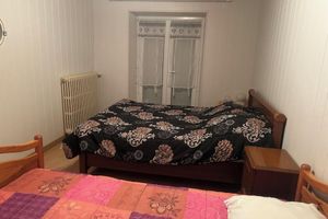 Alquiler Vacacional - Maison de Bourg à Picherande à 12 km de Super Besse, 20 km de Besse en Chandesse