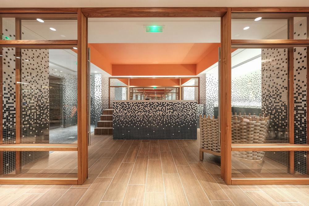 Hotel Renaissance Paris Republique Hotel