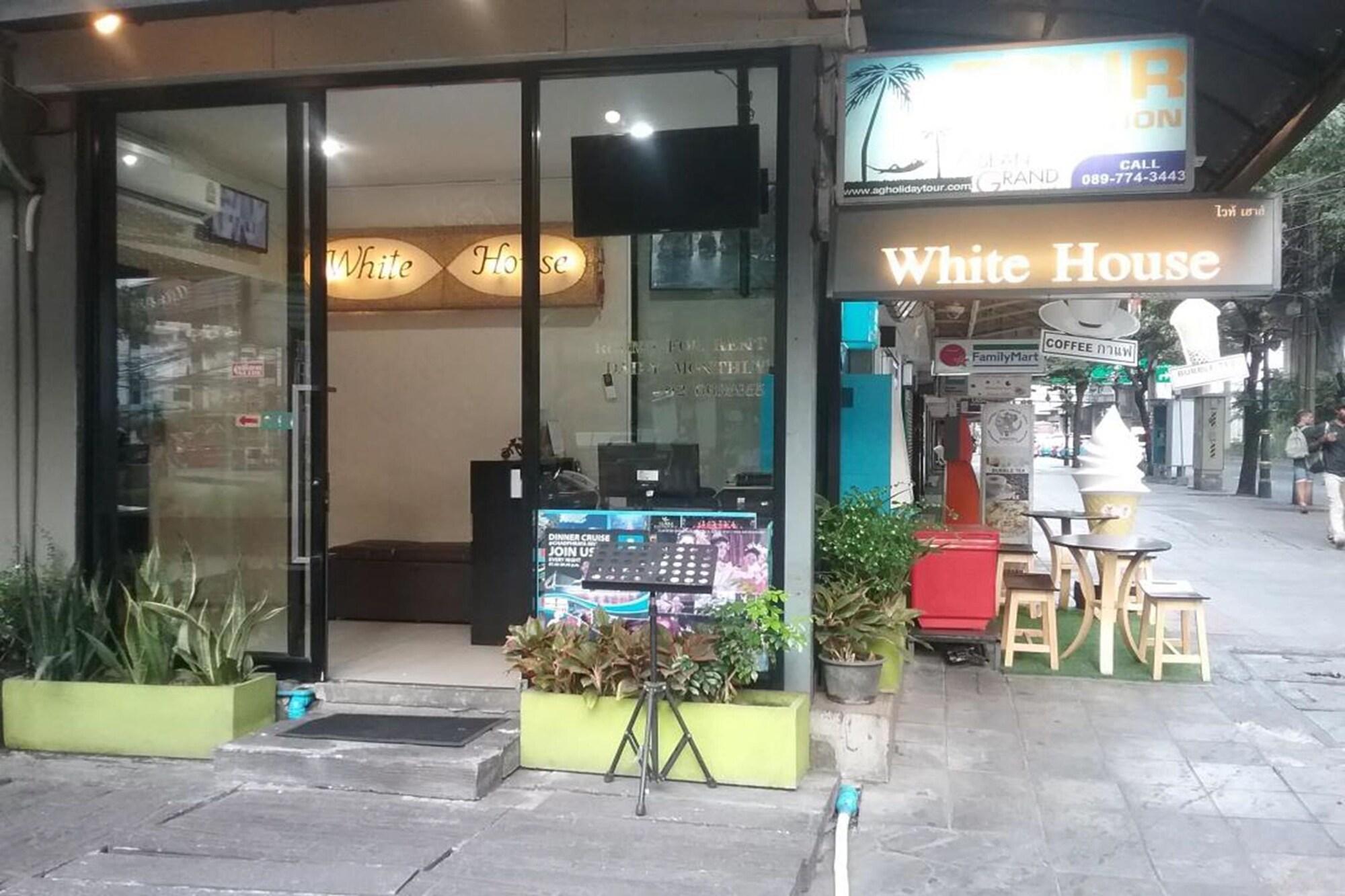 Vista Exterior White House Asoke Sukhumvit 18