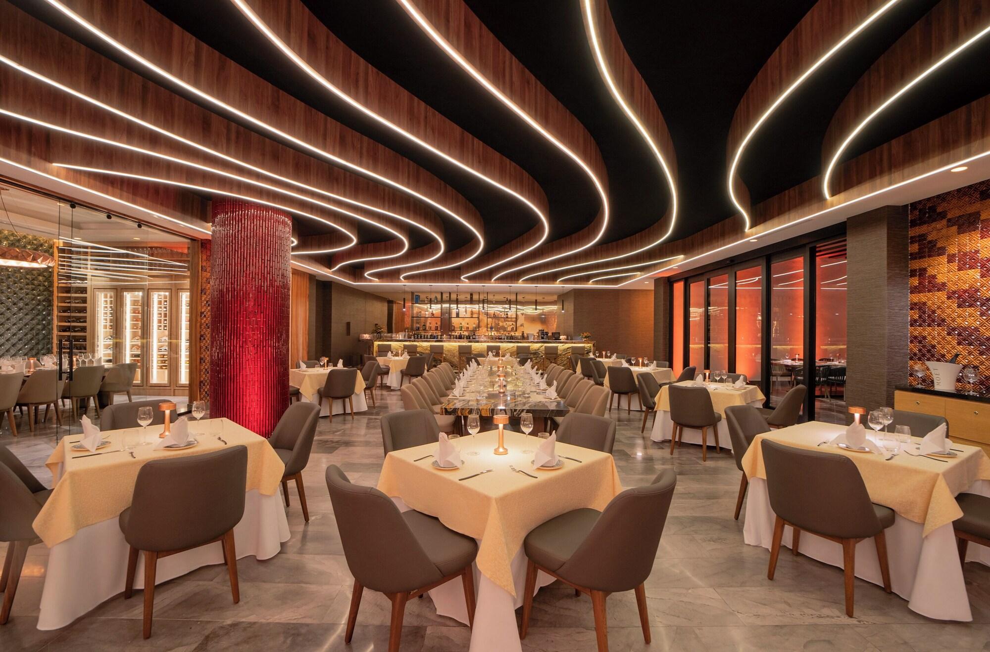 Restaurant The Eden by Desire Riviera Maya, Couples Only - Adults Only All Inclusive