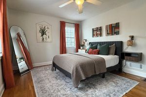 Alquiler Vacacional - Cozy 2 BR Close to Masters & Downtown!