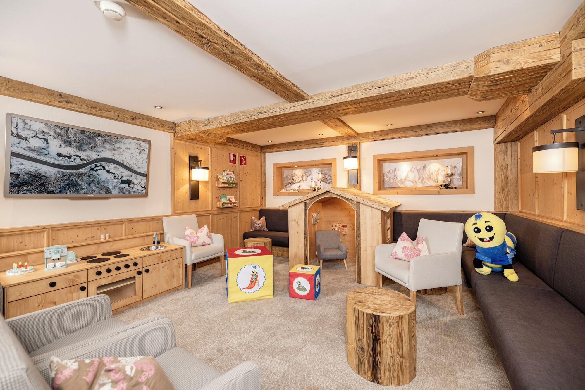 Vista Lobby Kinder- & Gletscherhotel Hintertuxerhof