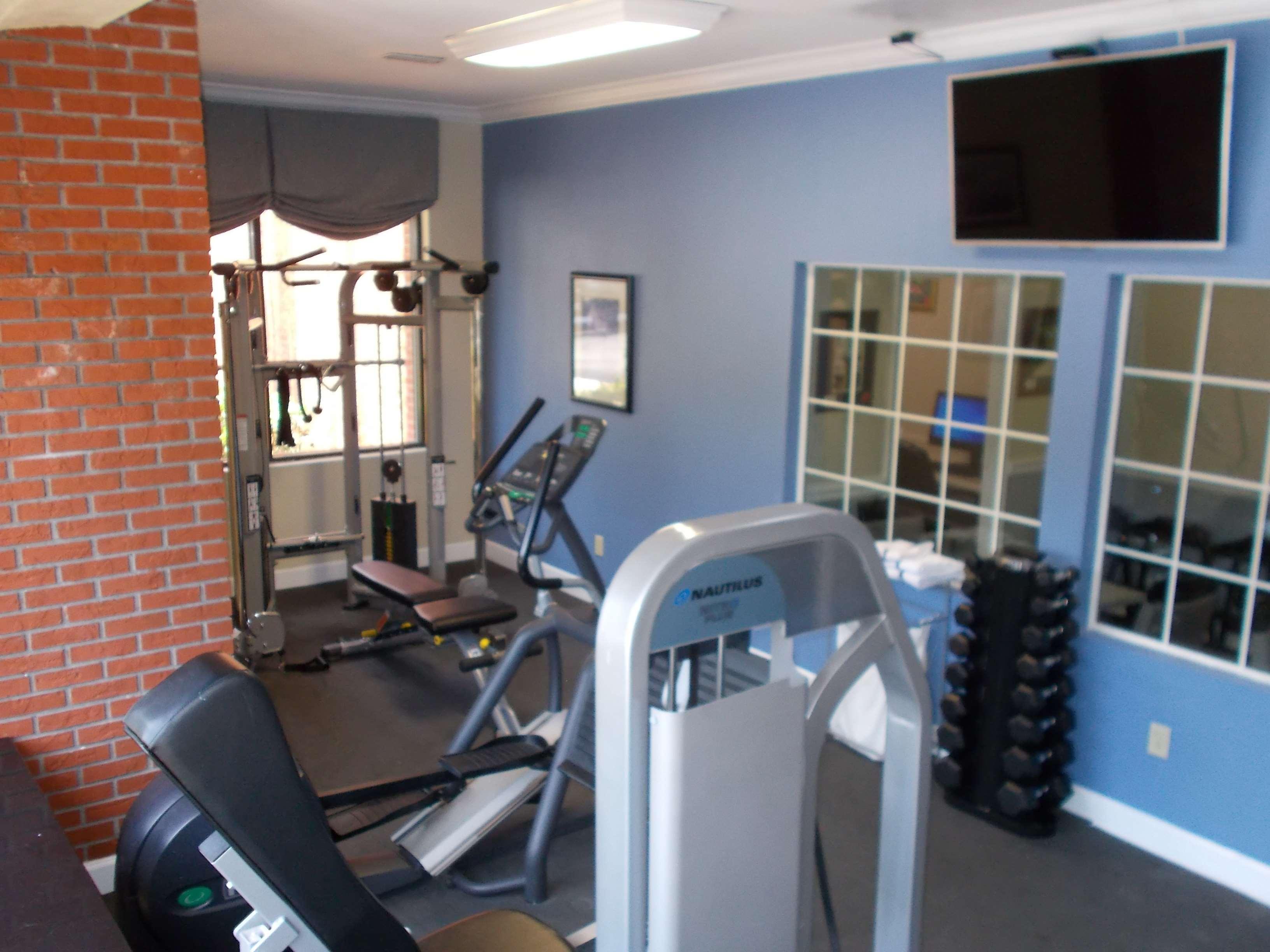 Gimnasio SureStay Plus Hotel by Best Western St Marys Cumberland