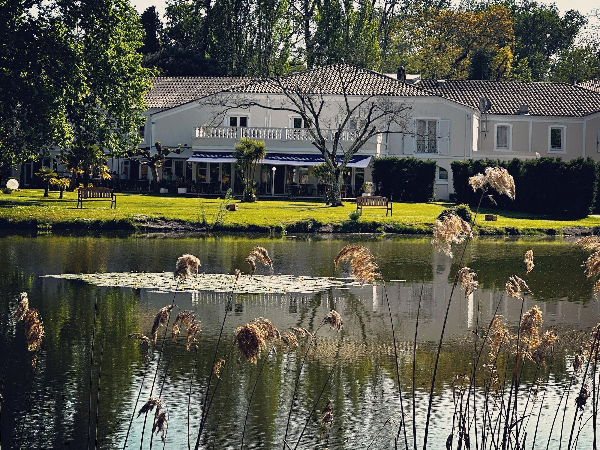 Vista Exterior Le Renaissance