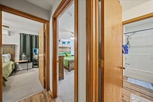 Alquiler Vacacional - Cozy 2 BR Riverfront Townhome w/WiFi, Fireplace; Next to Hot Springs & Downtown!