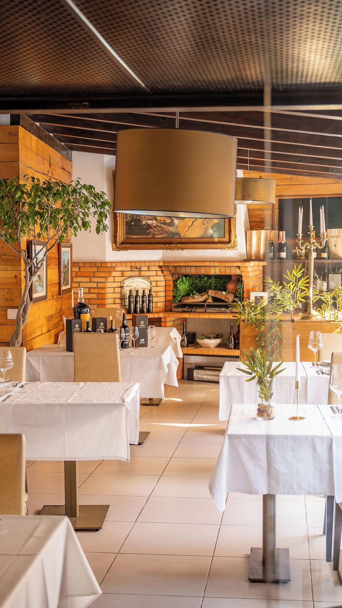 Restaurant Luxury Guest House Opus One