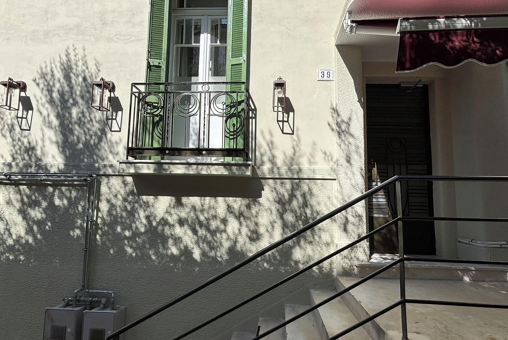 Vista Exterior Live in Athens PANGRATI Fine Residence
