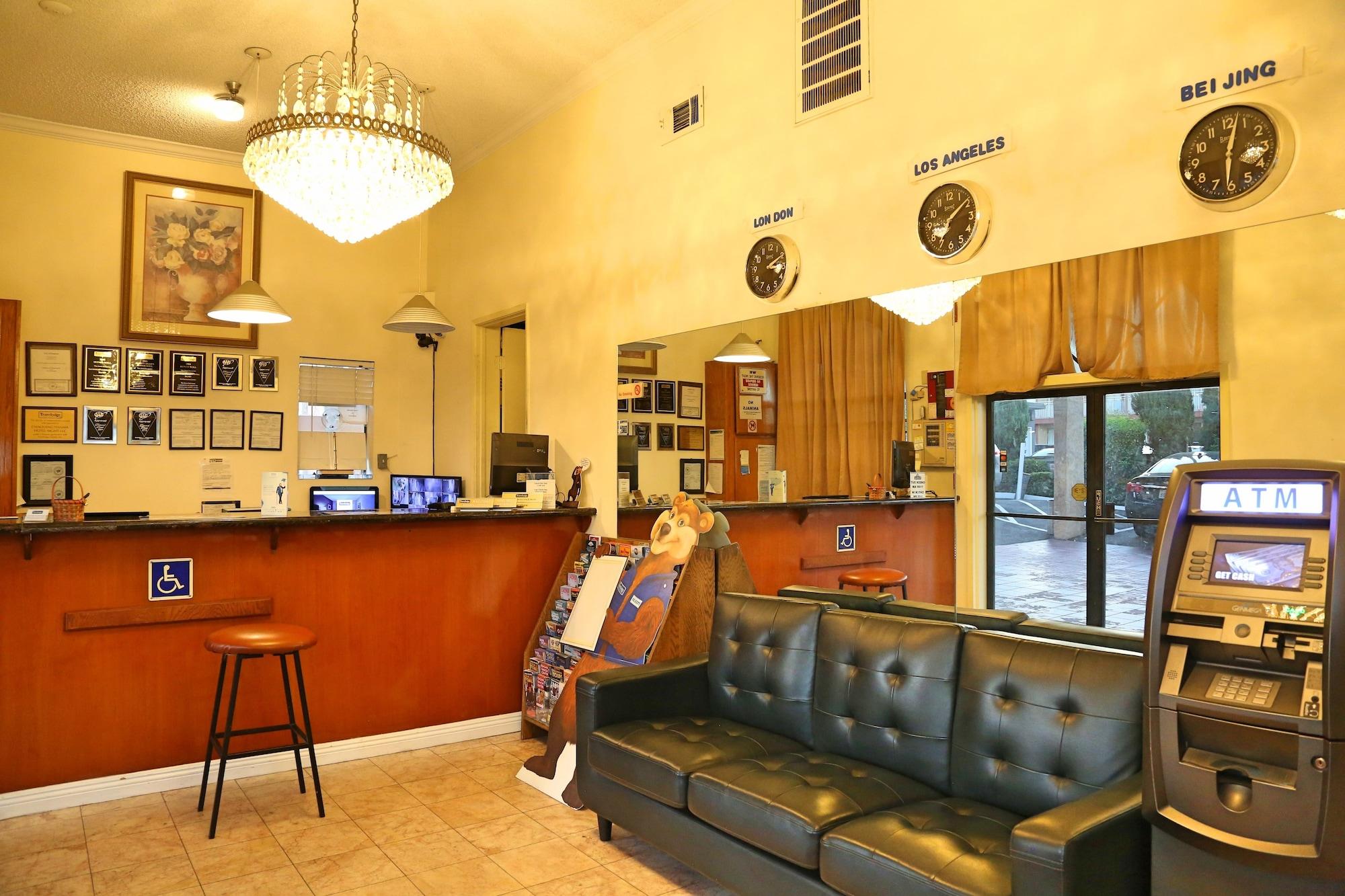 Vista Lobby Travelodge by Wyndham Pasadena Central