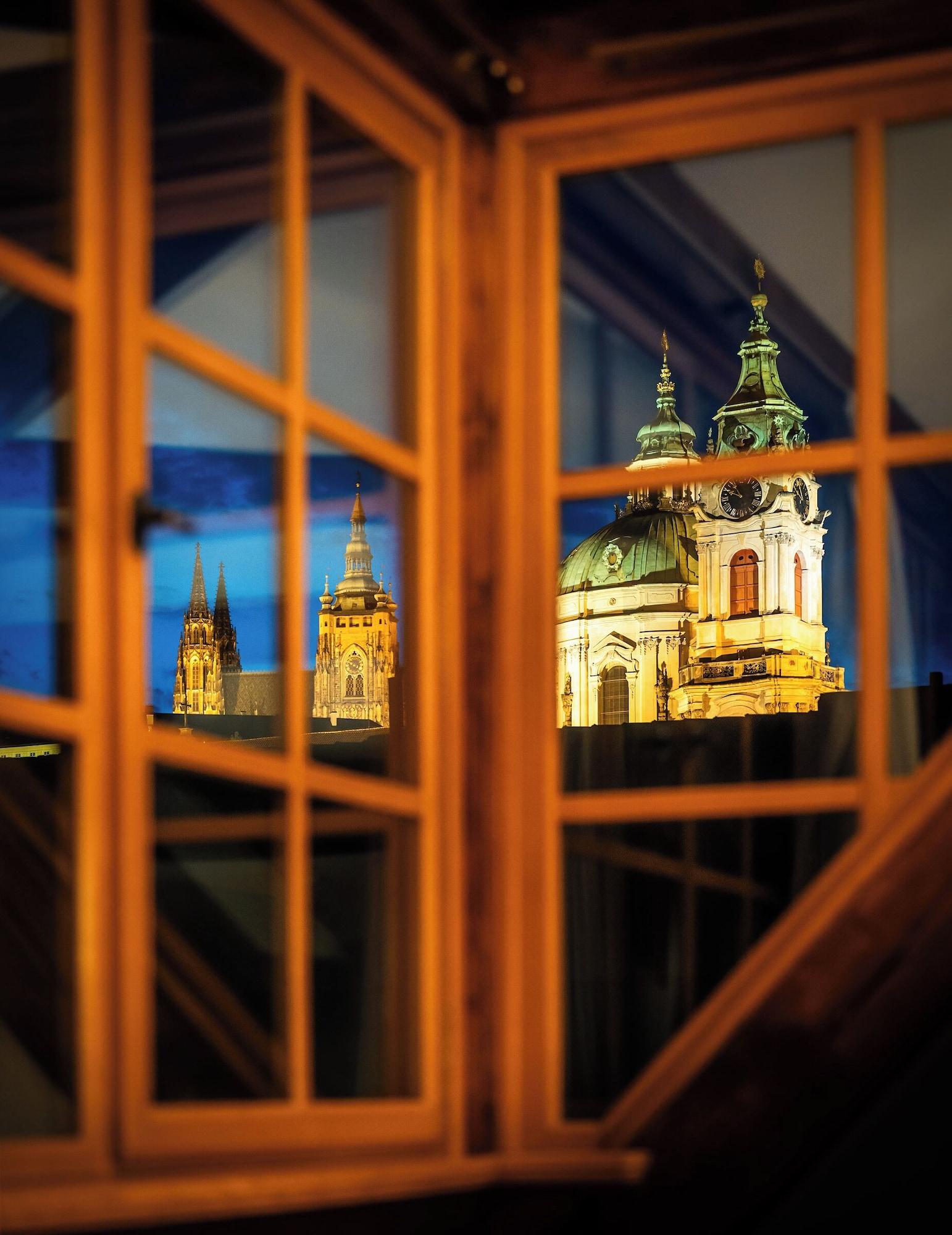 Varios Old Royal Post Boutique Hotel & Premium Suites