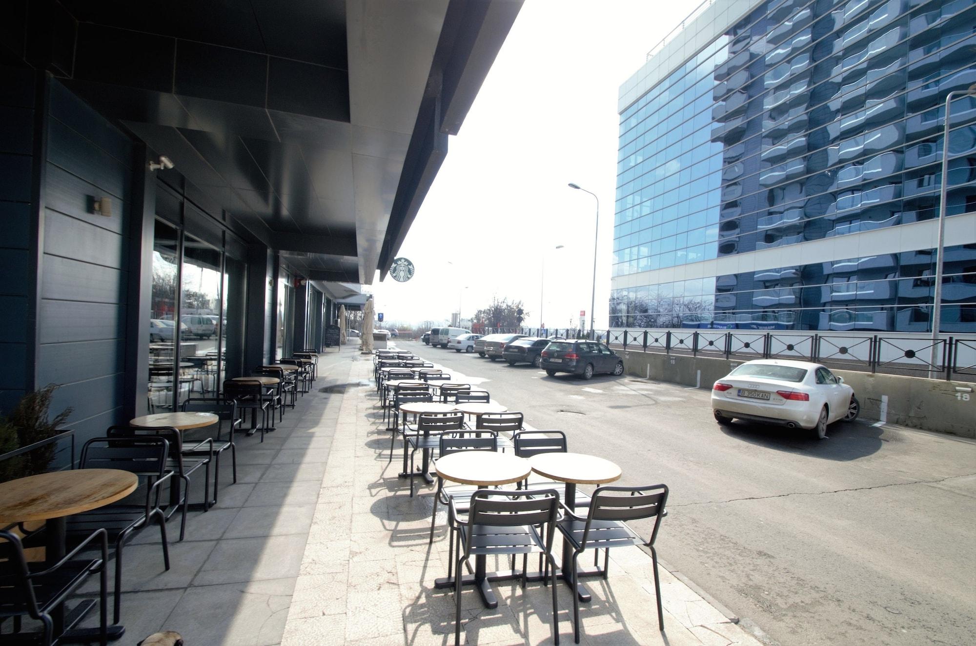 Restaurant Upground Residence Apartments
