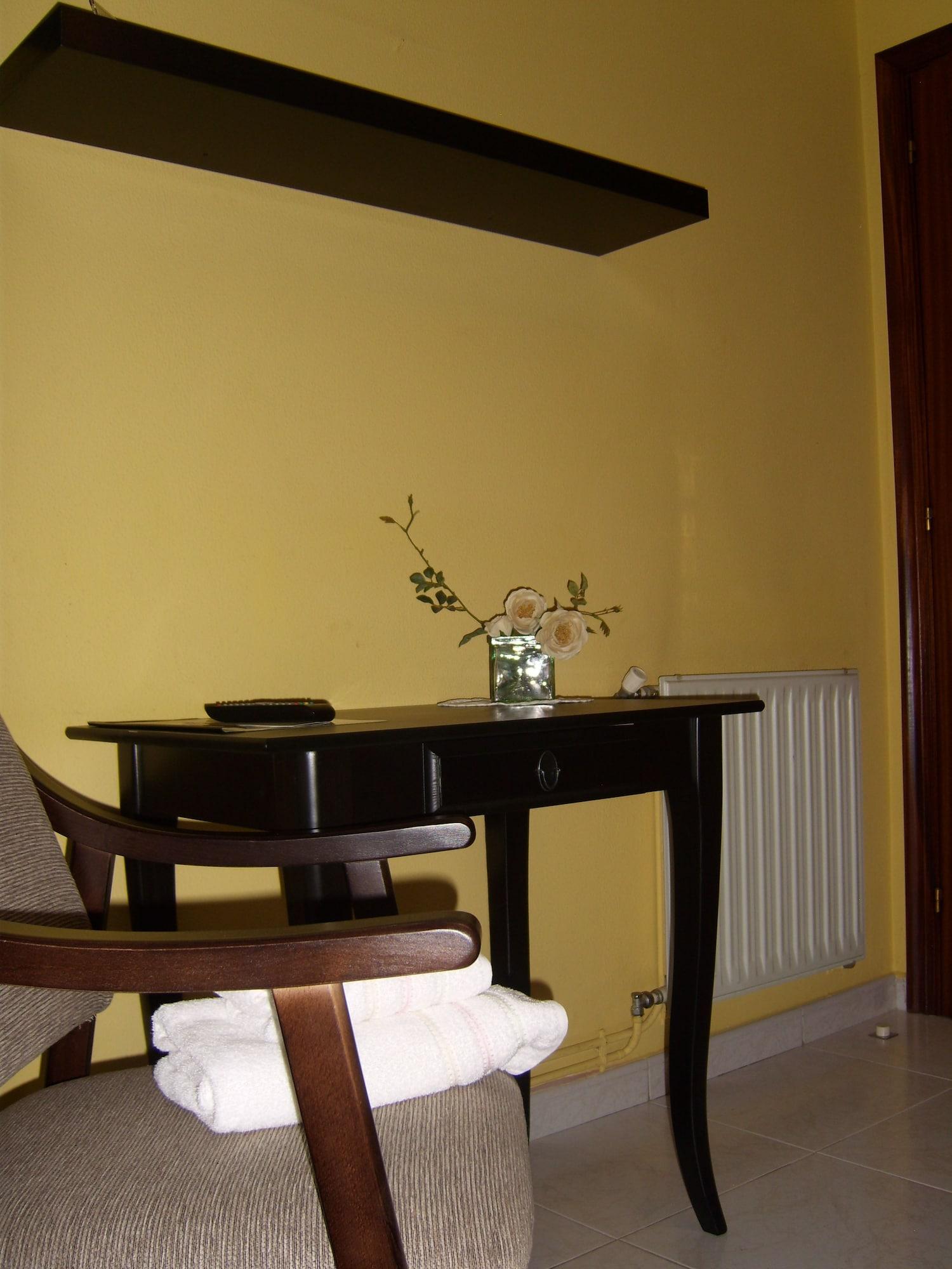 Set de Habitación Pensión Residencia Tambre