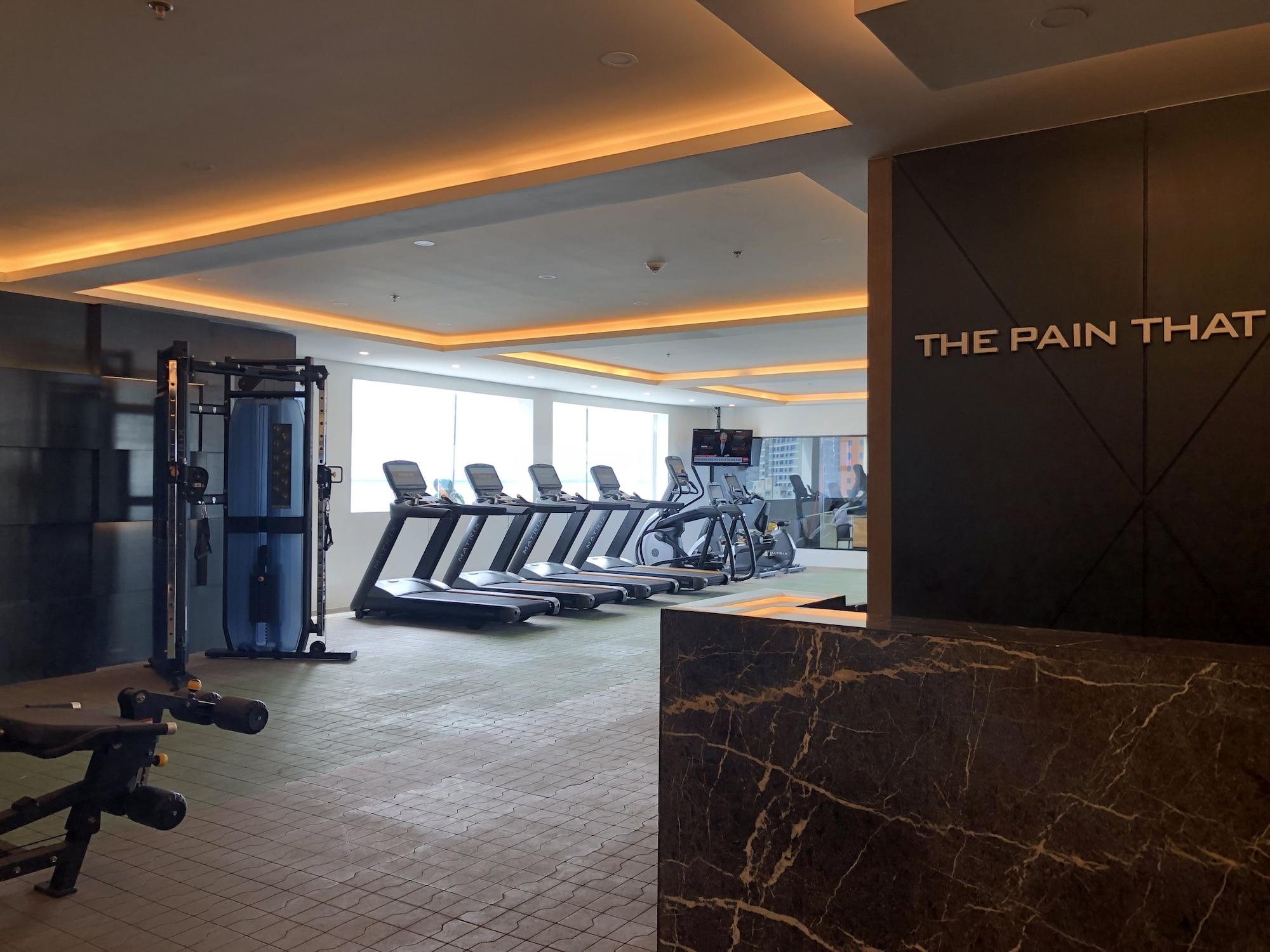 Gimnasio Rizal Park Hotel