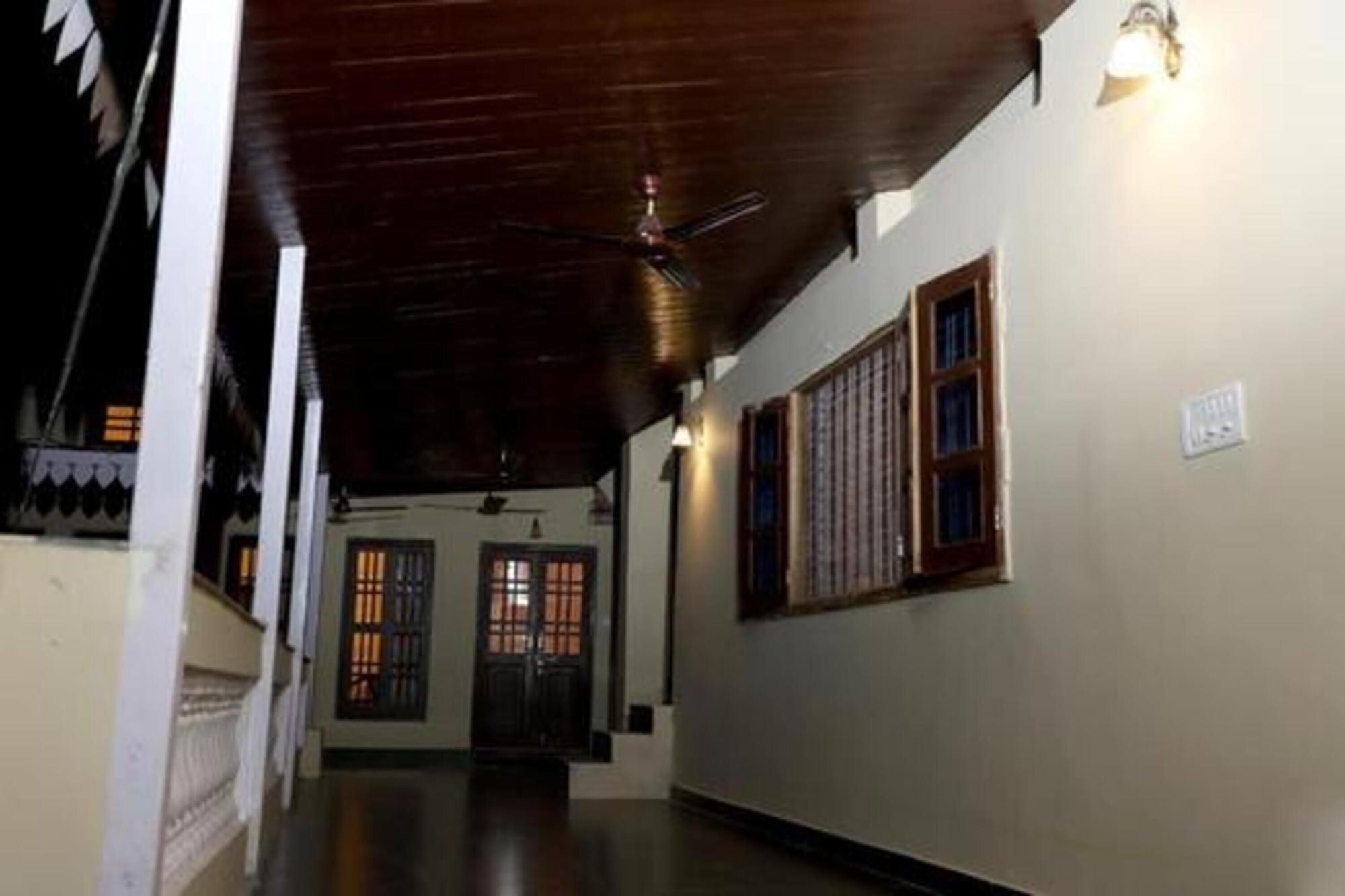 Vista Lobby Karnavati Retreat