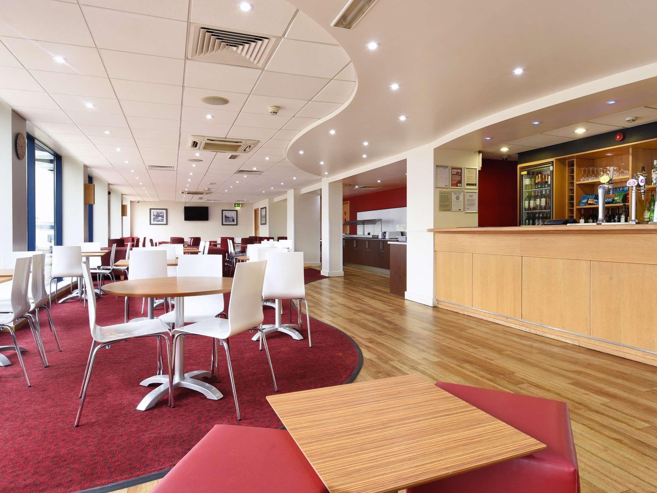 Restaurant Travelodge London City Airport