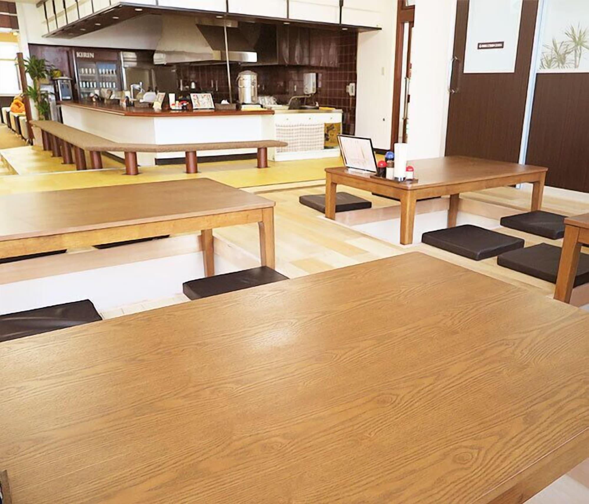 Restaurant Sauna & Capsule Hotel Hollywood - Caters to Men