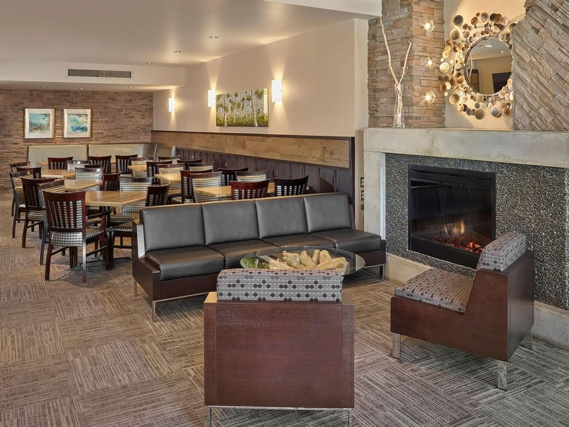 Vista Lobby Varscona Hotel on Whyte