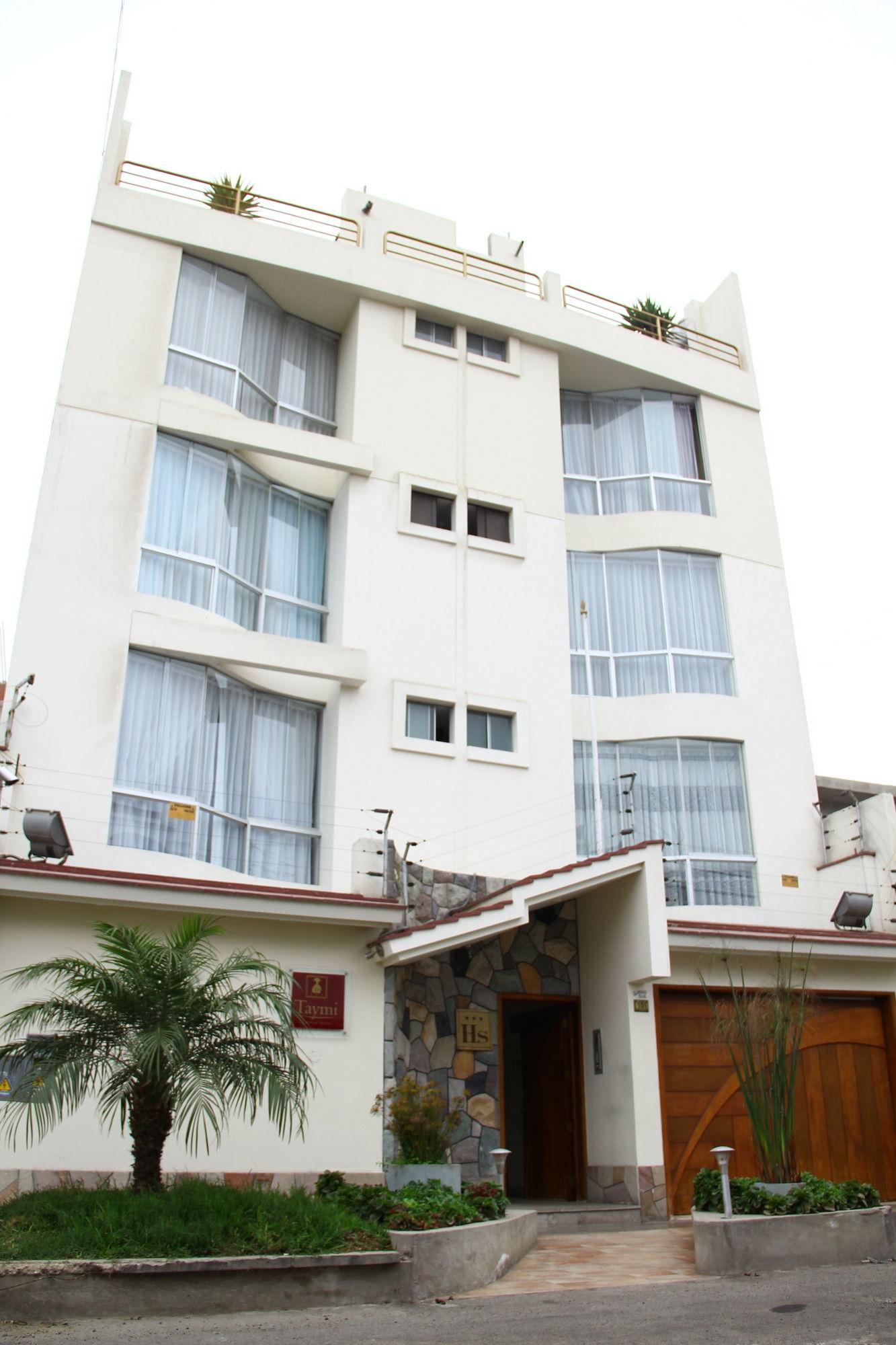 Varios Taymi Hostal & Suites