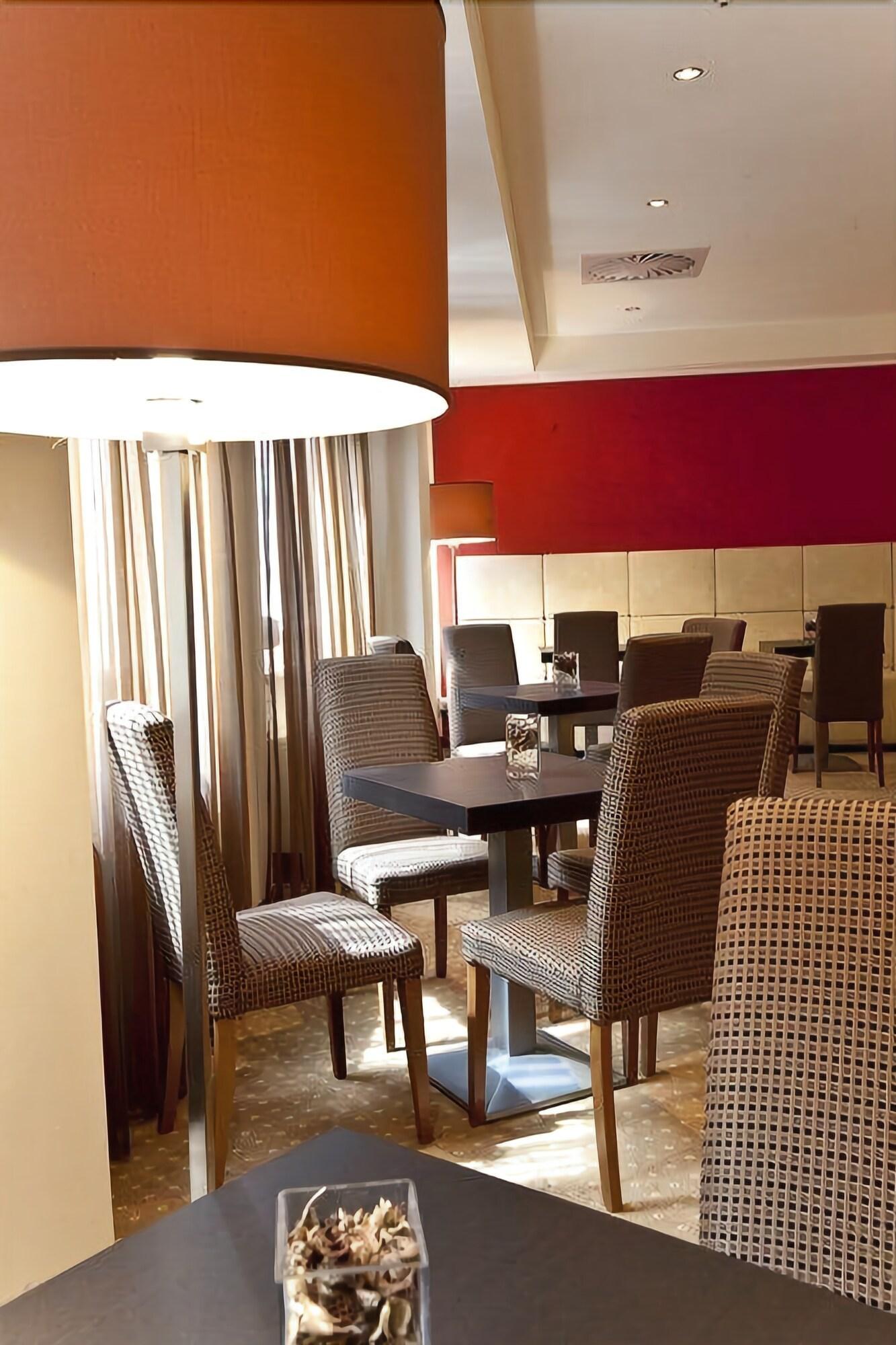 Bar/Salón Hotel Regina