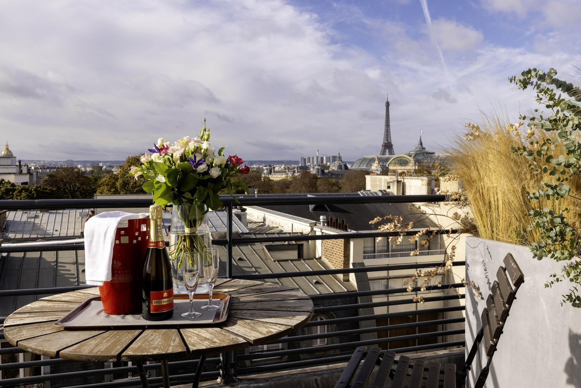 Vista Exterior Hotel de Castiglione