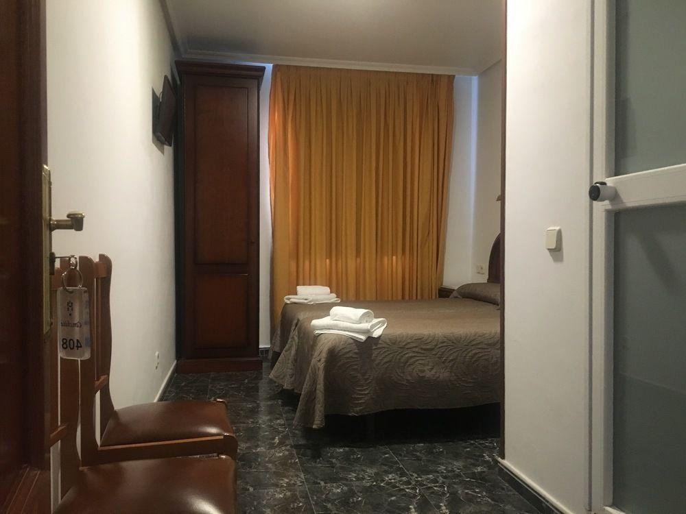 Habitación Hostal Conchita Legazpi