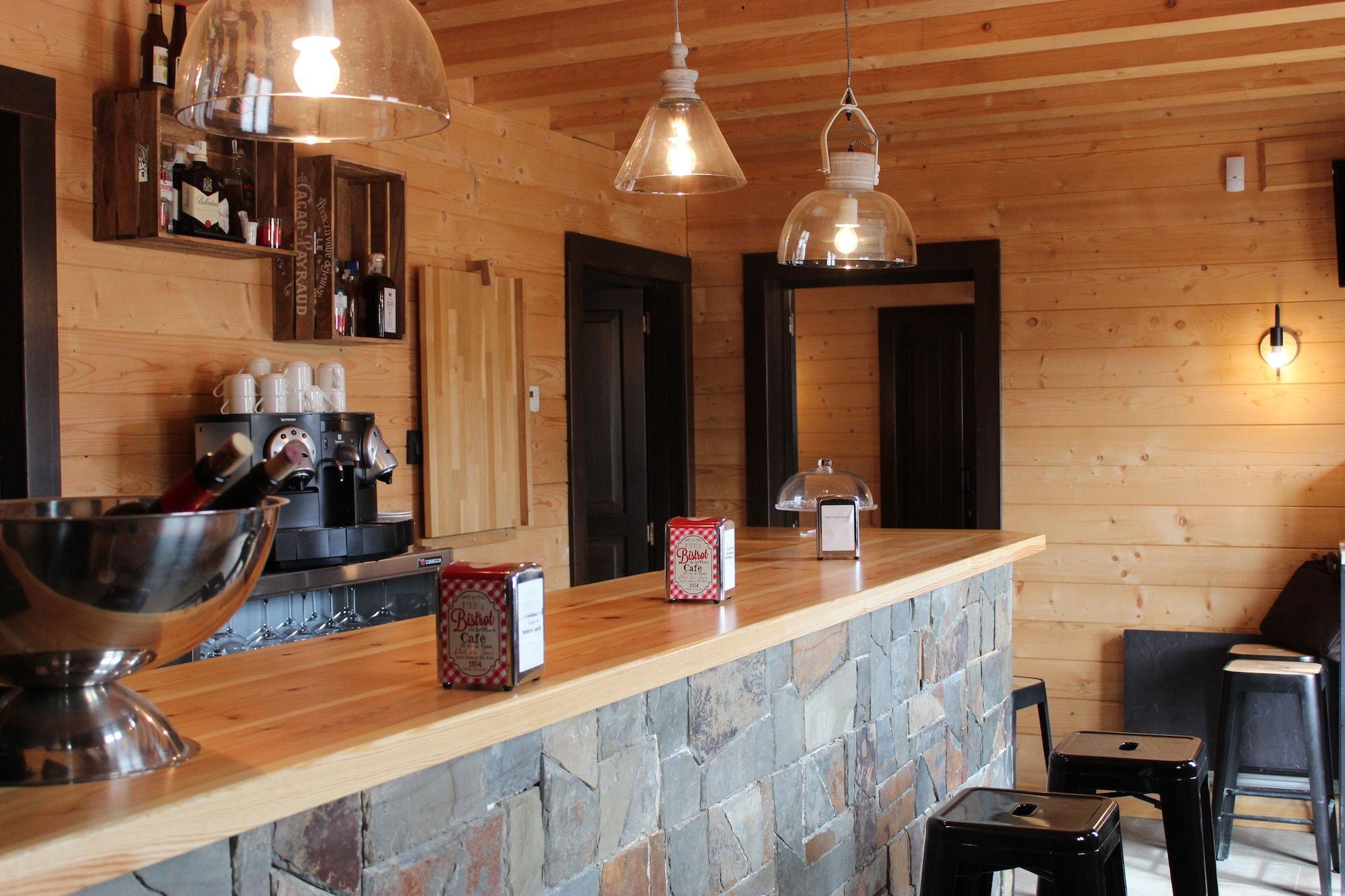 Bar/Salón Piedrafita Mountain