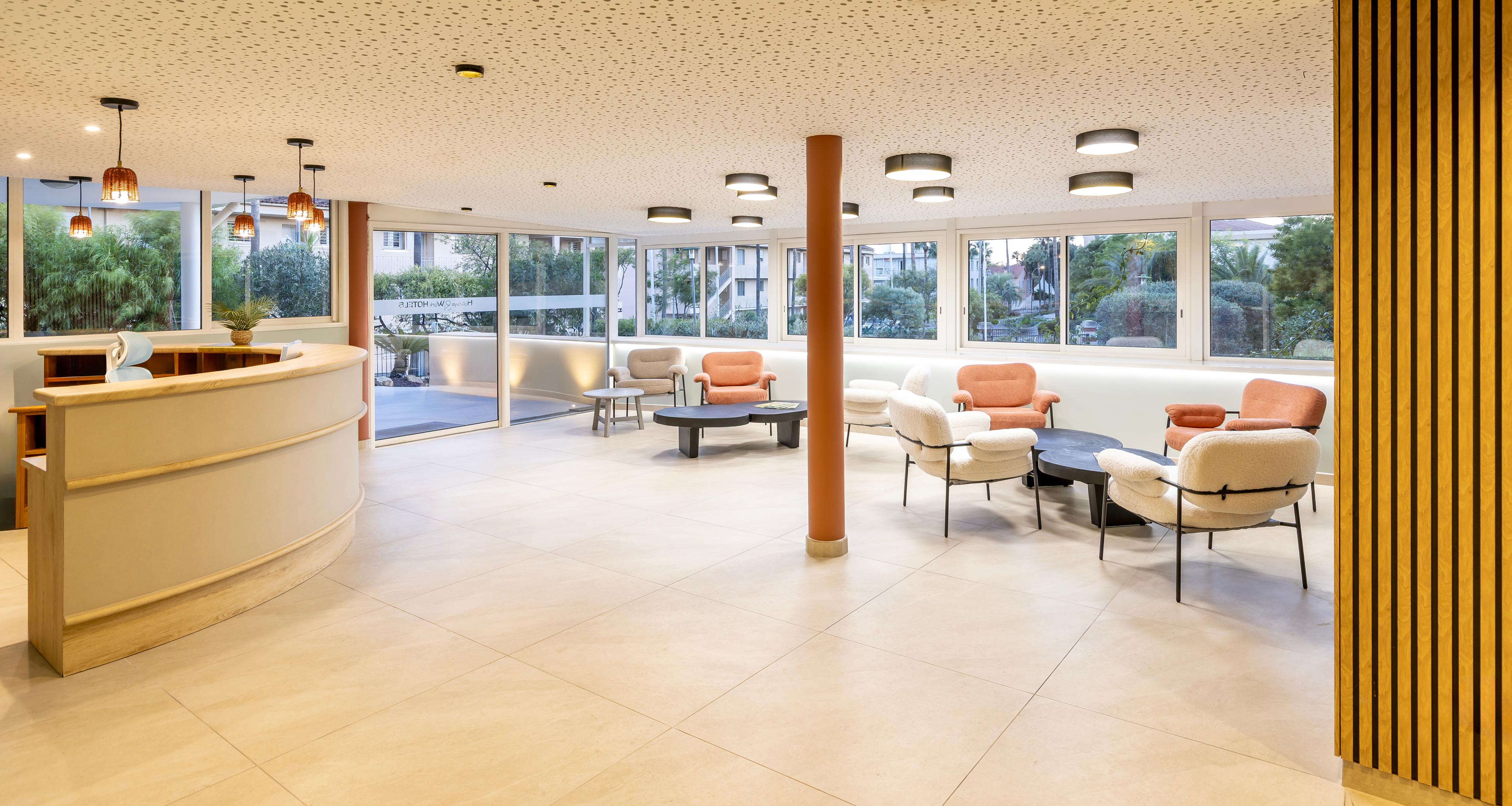 Vista Lobby Best Western Plus Sanary