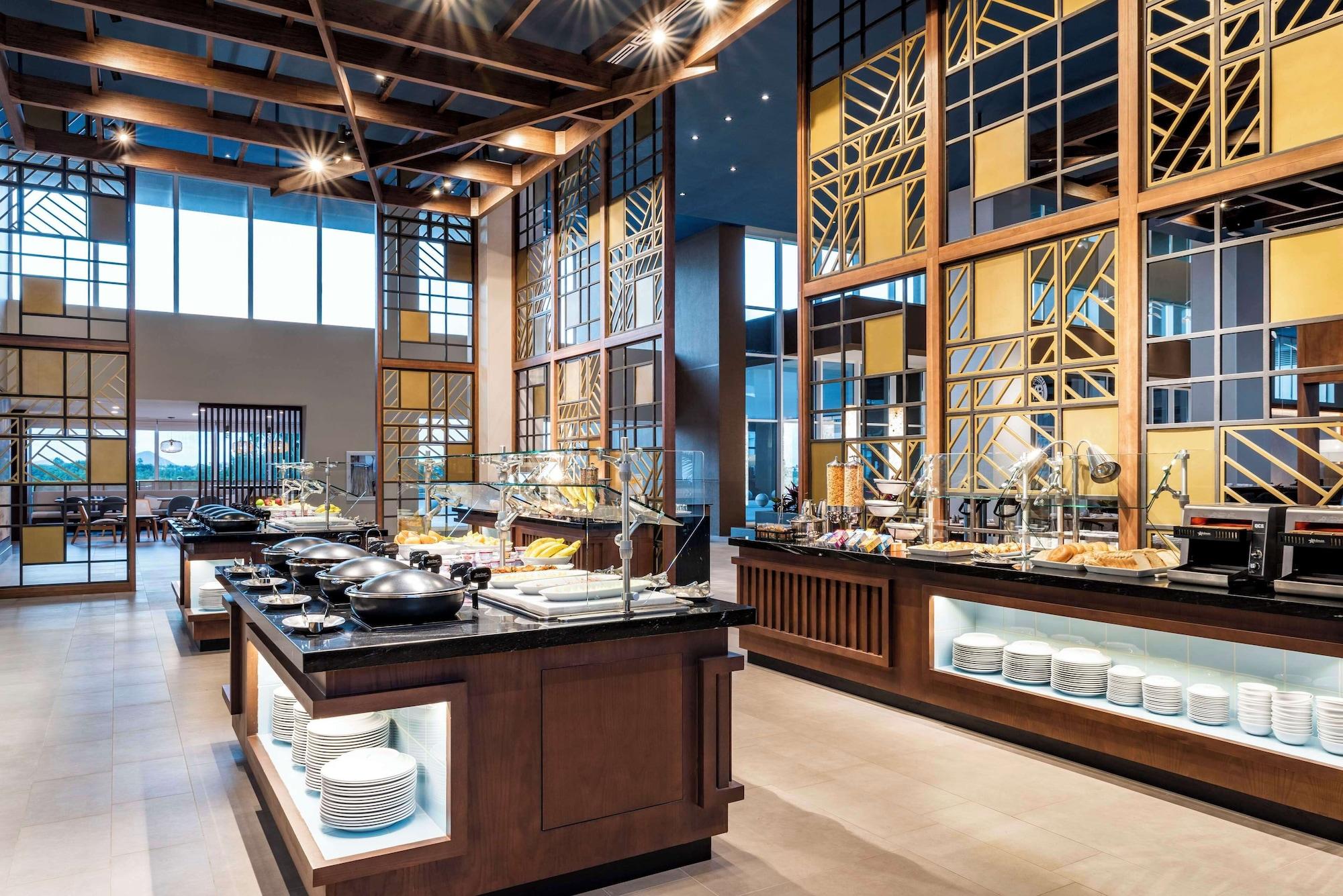 Restaurant Embassy Suites By Hilton Aruba Beach Resort