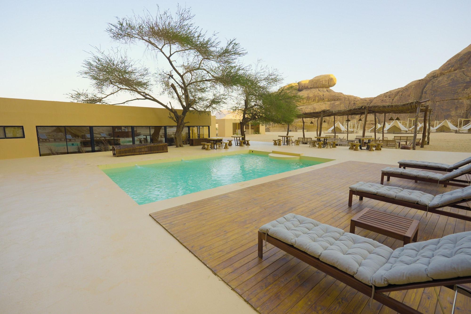 Vista Piscina AlUla Camp By Masarat