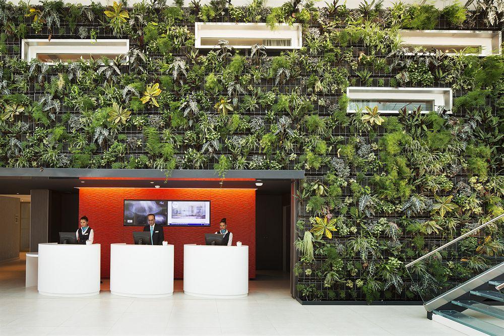 Vista Lobby Hotel Oceania Paris Roissy CDG
