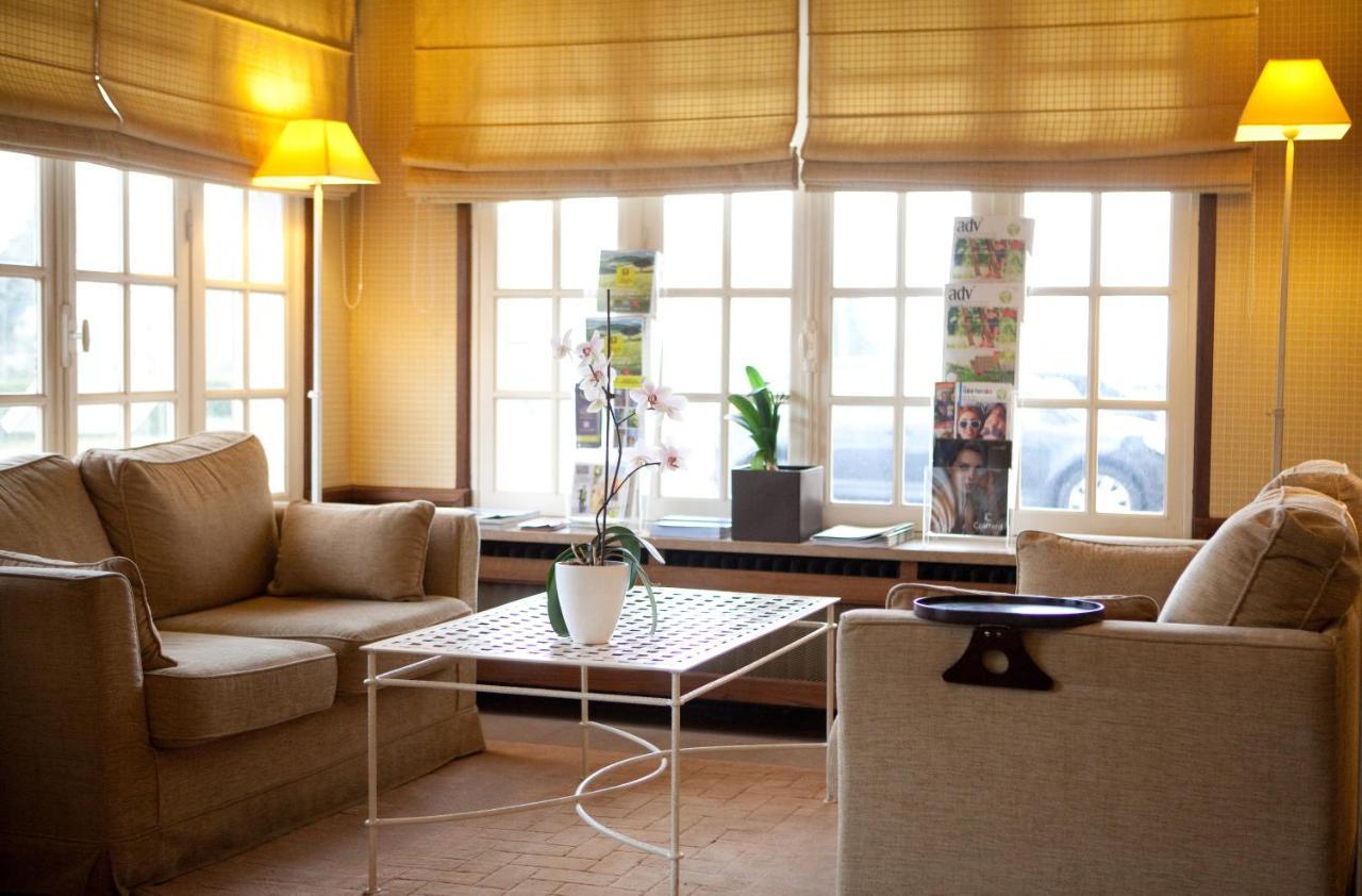 Vista Lobby Logis Hotel le Faisan Dore